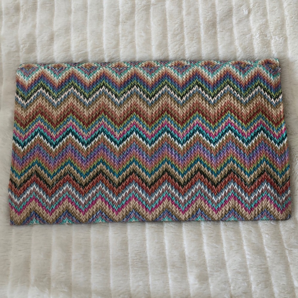 Clutch - Picture 3 of 3